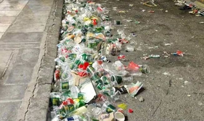 Πρωτοχρονιά με… 700 τόνους σκουπίδια στη Θεσσαλονίκη – Πώς καθαρίστηκε μετά την Πρωτοχρονιά