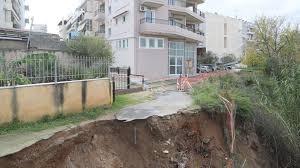 Ζωή στο «χείλος» του ρέματος μετά τις πλημμύρες – Τρία σπίτια κρίθηκαν ακατάλληλα, βαριά κληρονομιά δεκαετιών