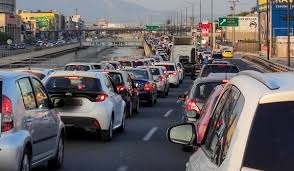 Σύγκρουση τεσσάρων αυτοκινήτων στον Κηφισό – Σοβαρά προβλήματα στην κυκλοφορία