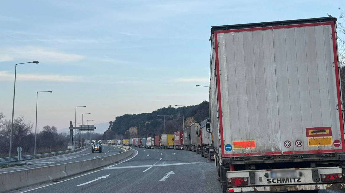 Αγρότες σε θέσεις μάχης: ανοιχτά τα μπλόκα σε μάλγαρα, ευζώνους, προμαχώνα και νίκη – πορεία με τρακτέρ αύριο στο κιλκίς