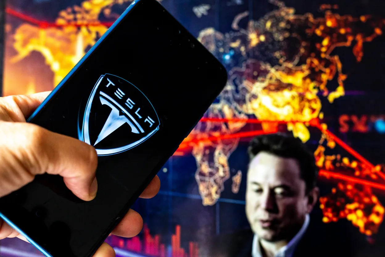 Tesla: Μεγαλύτερη από την αναμενόμενη πτώση παραδόσεων οχημάτων στο δ΄ τρίμηνο – Δεύτερη συνεχόμενη ετήσια μείωση πωλήσεων
