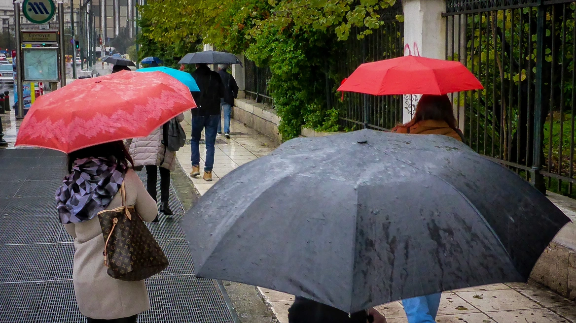 Κακοκαιρία σε πλήρη εξέλιξη: Κλειστά σχολεία, αναστολή εξετάσεων και έκτακτα μέτρα σε όλη τη χώρα