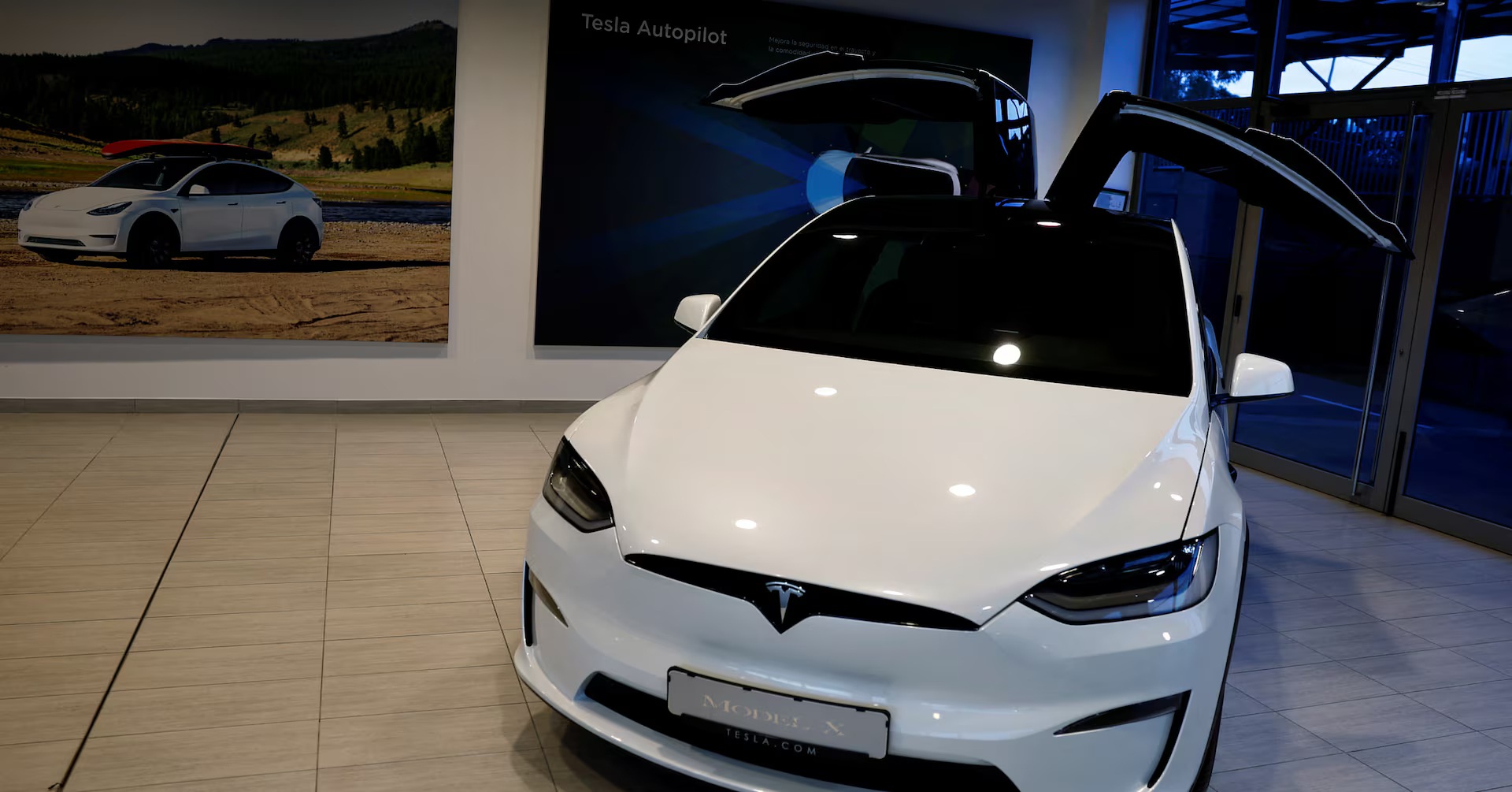 Έδωσαν τον έλεγχο στο Tesla και εκείνο τους οδήγησε στον θάνατο