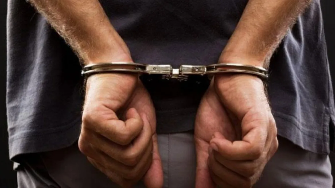 Τρεις συλλήψεις για υποθέσεις ναρκωτικών στα Χανιά
