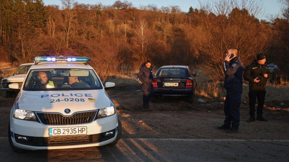 Τρεις νεκροί στη Βουλγαρία: Σύνδεση με σεχταριστική οργάνωση και δίκτυο παιδεραστών;