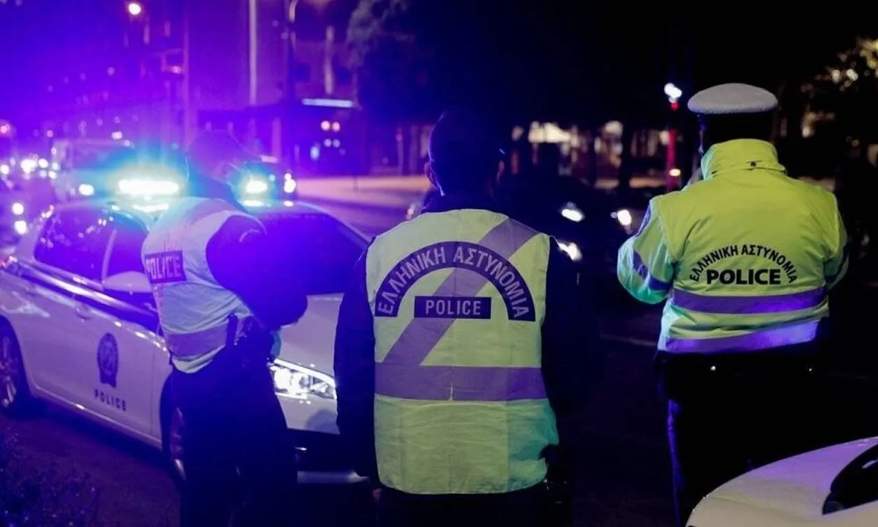 Λάρισα: Τρεις ανήλικες συνελήφθησαν για επίδειξη πλαστών ταυτοτήτων