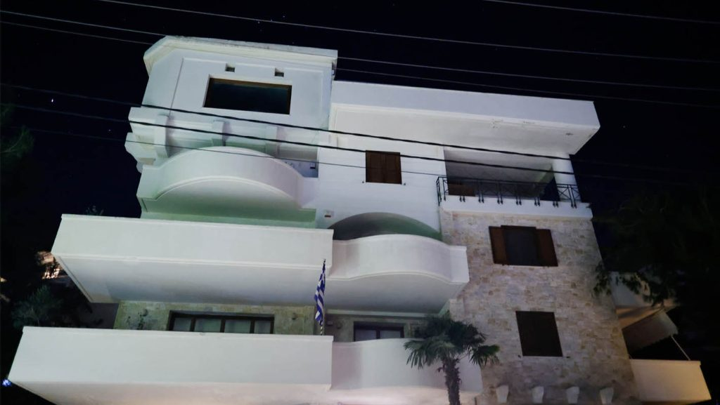 Βάρη: Διπλή τραγωδία από ηλεκτροπληξία σε οικοδομή – Στο μικροσκόπιο οι συνθήκες του δυστυχήματος