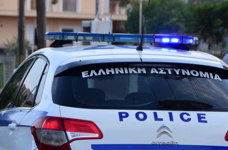 Παλλήνη: Συνελήφθησαν επ’ αυτοφώρω την ώρα που επιχειρούσαν να κλέψουν μηχανή