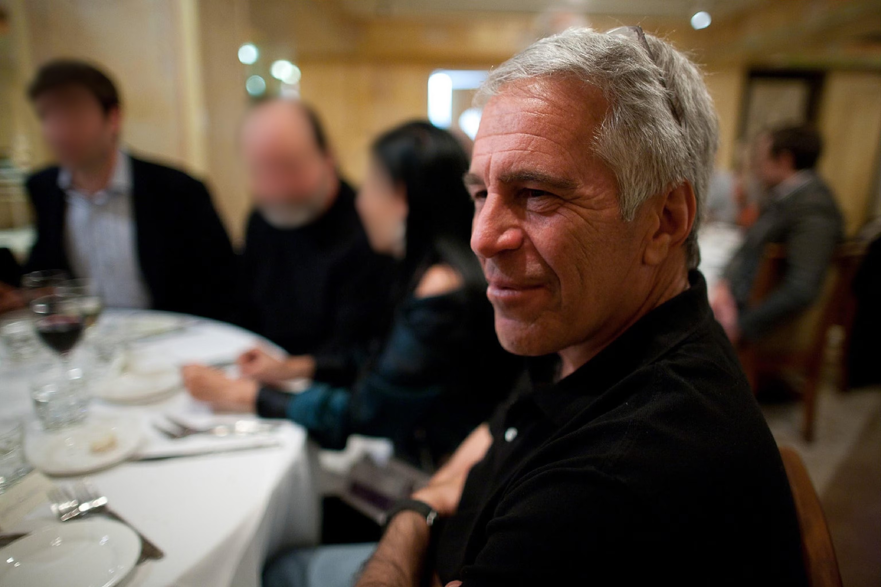 Φάκελοι Έπσταϊν: Ποιος υπουργός του Τραμπ είχε στενές σχέσεις με τον Έπσταϊν;