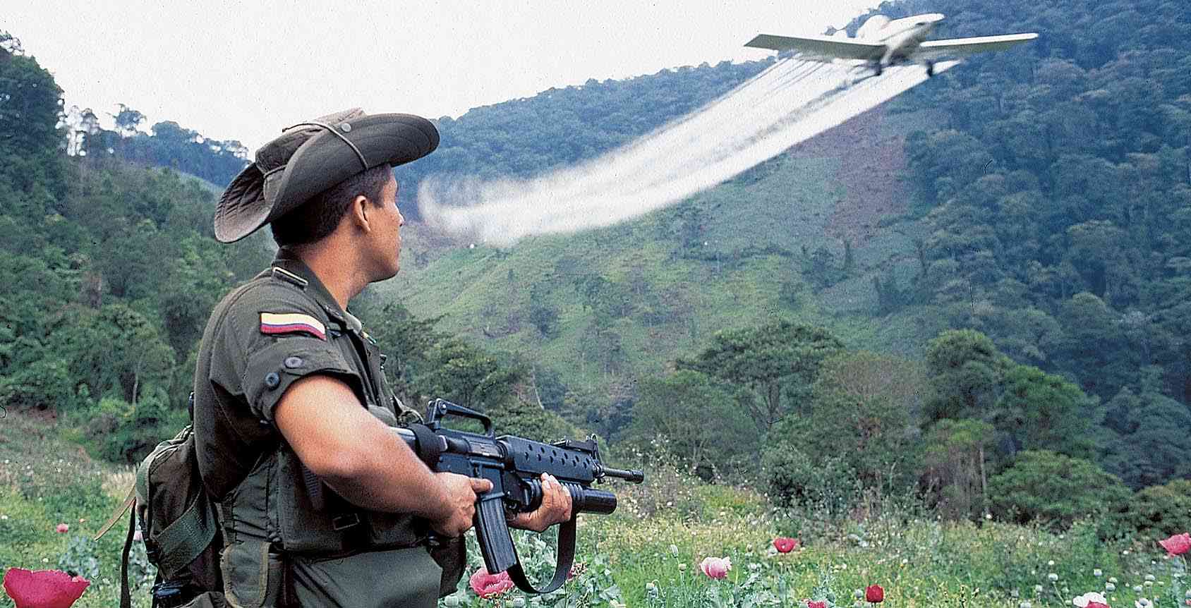 Κολομβία: Χρησιμοποιεί drones με ζιζανιοκτόνο για την εξόντωση καλλιεργειών κόκας