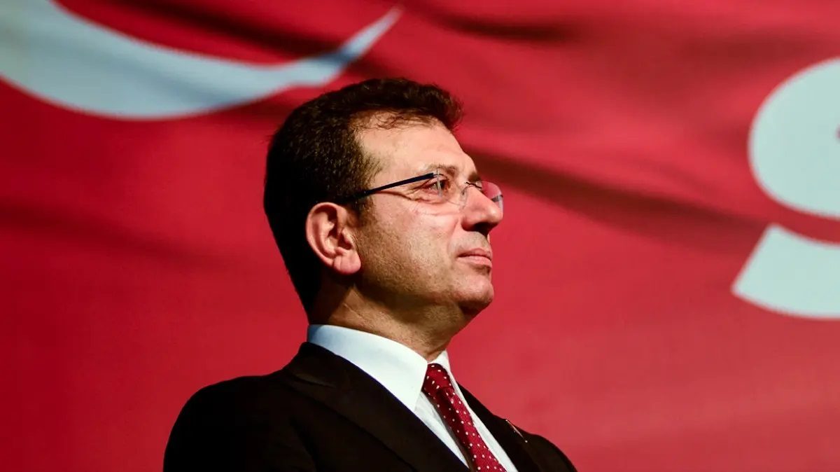 Ιμάμογλου ξανά στο εδώλιο για «πλαστό» πτυχίο – Προειδοποιεί τους διώκτες του