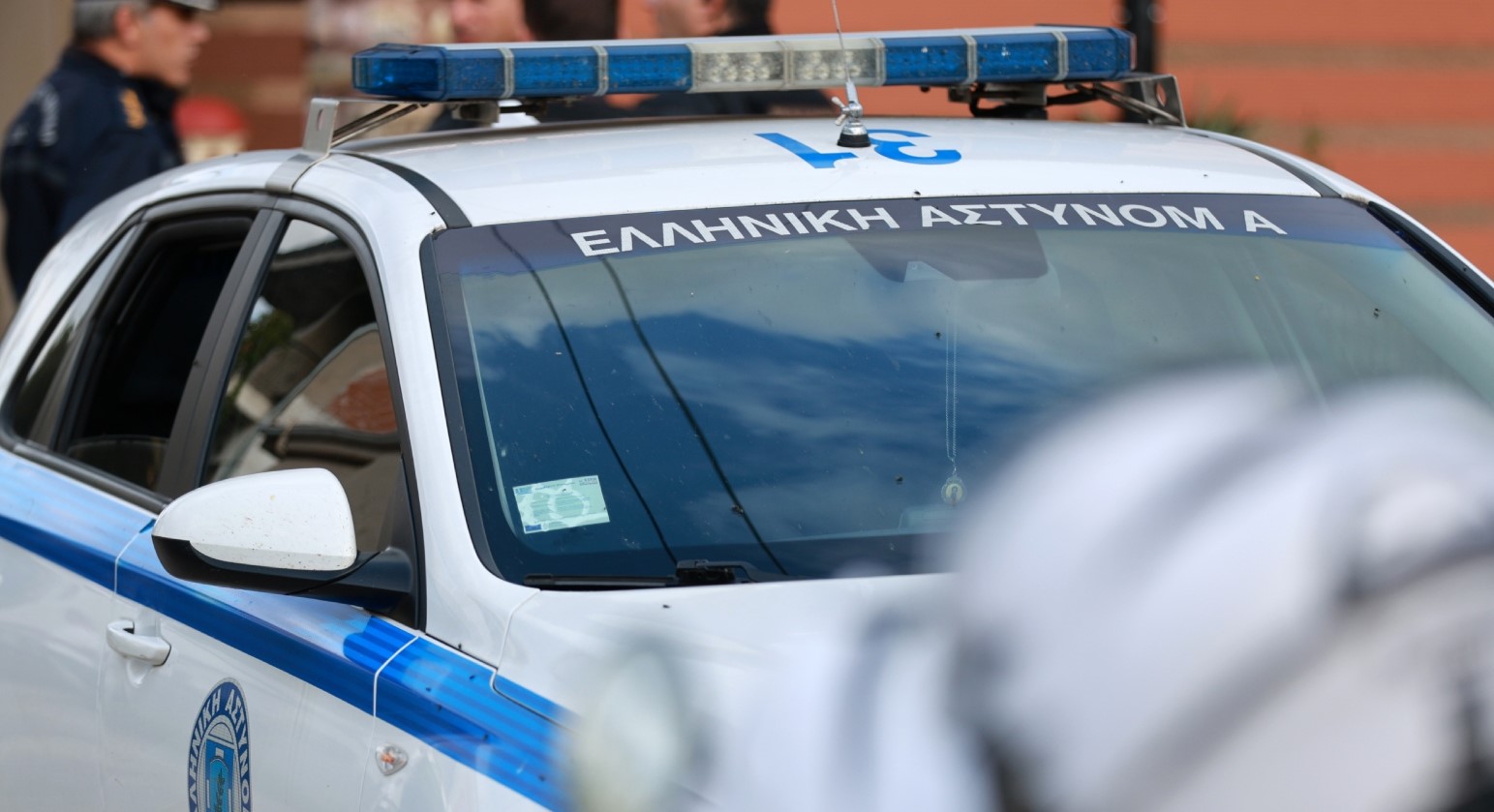 Ένταση και συμπλοκή ηλικιωμένων στην πλατεία Λασσάνη – Παρέμβαση της ΕΛ.ΑΣ. και του ΕΚΑΒ