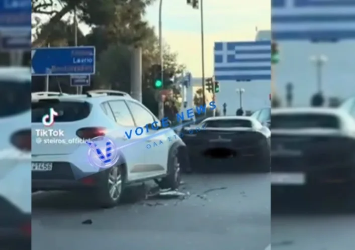 Σοβαρό τροχαίο στη Γλυφάδα: Ferrari ανάμεσα στα εμπλεκόμενα οχήματα – Από καθαρή τύχη δεν υπήρξαν θύματα