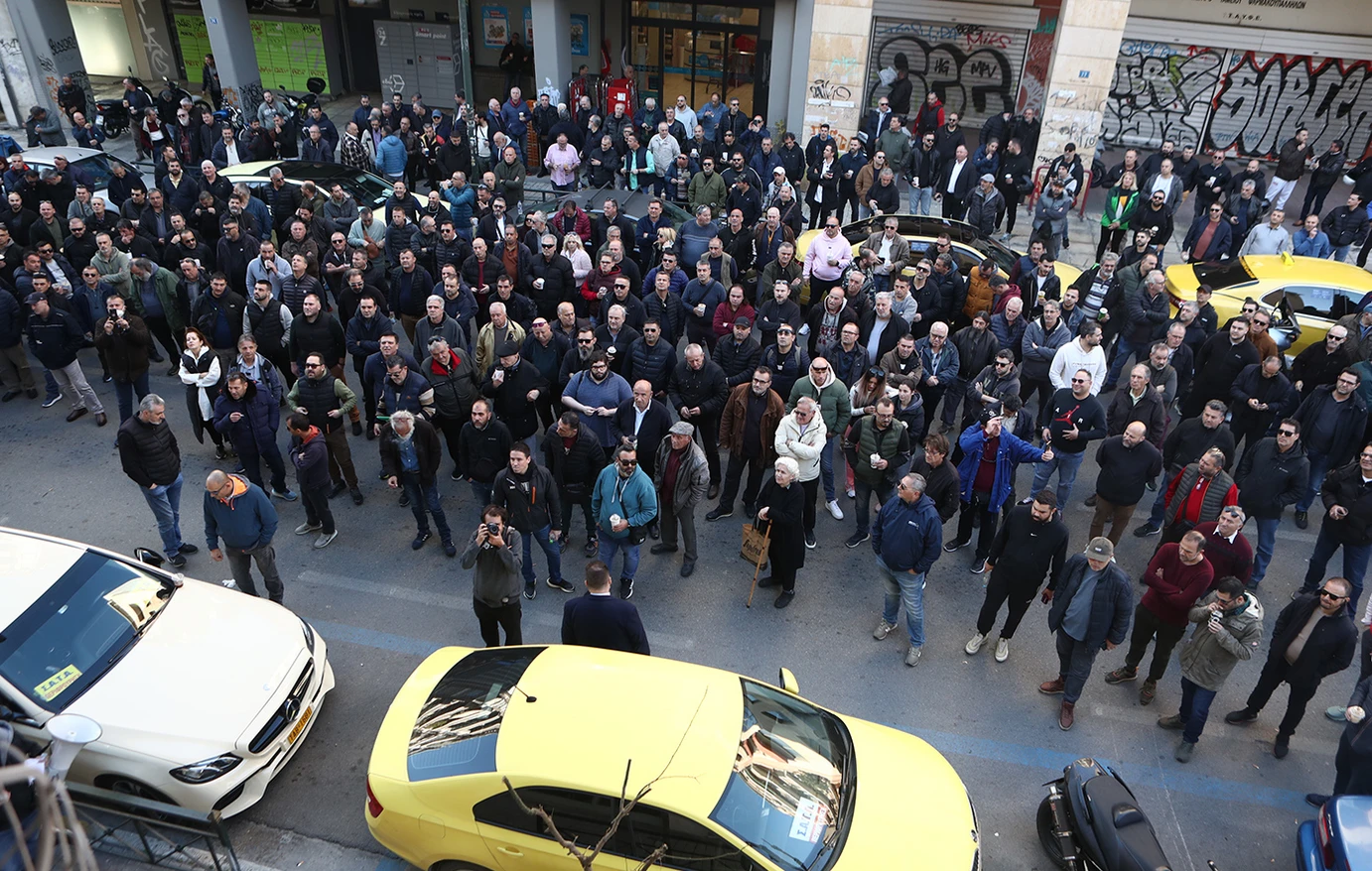 Ταξί σε αναβρασμό – καμία συμφωνία στο Μαξίμου