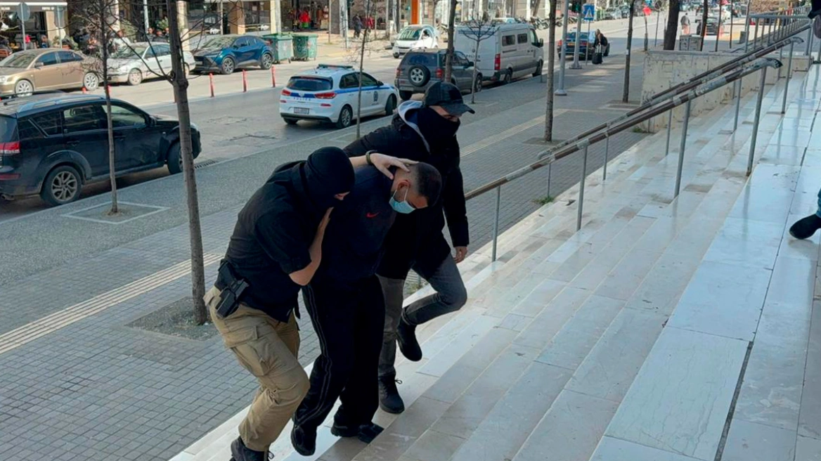 Απολογούνται σήμερα οι εμπλεκόμενοι στη φονική επίθεση στην Καλαμαριά – Τι κατέθεσε αυτόπτης μάρτυρας