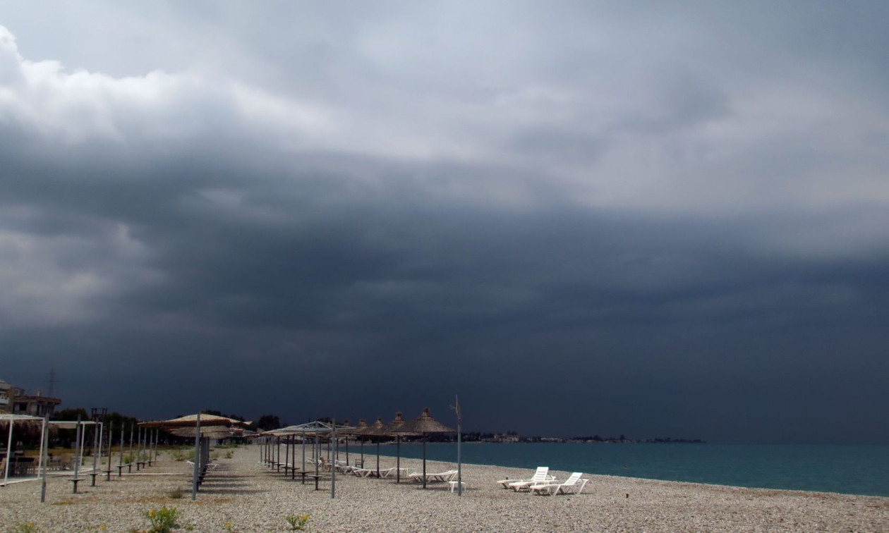 Καιρός: Βροχές, αφρικανική σκόνη και ενισχυμένοι άνεμοι το Σάββατο