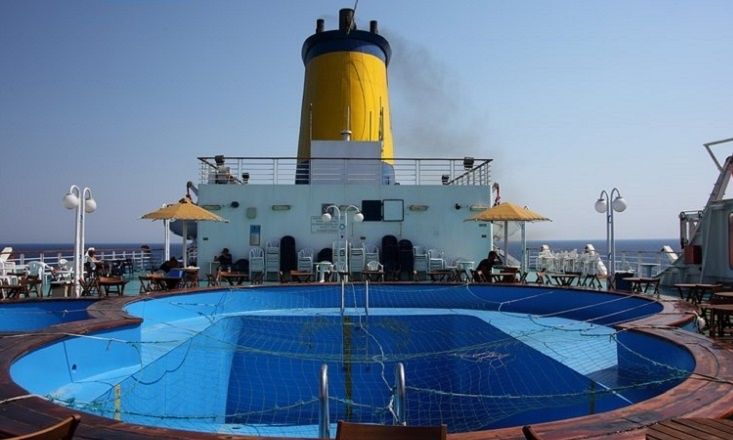 Συμπλοκή κρατουμένων σε πλοίο προς Κω – Τραυματίστηκαν αστυνομικοί και συγκρατούμενοι
