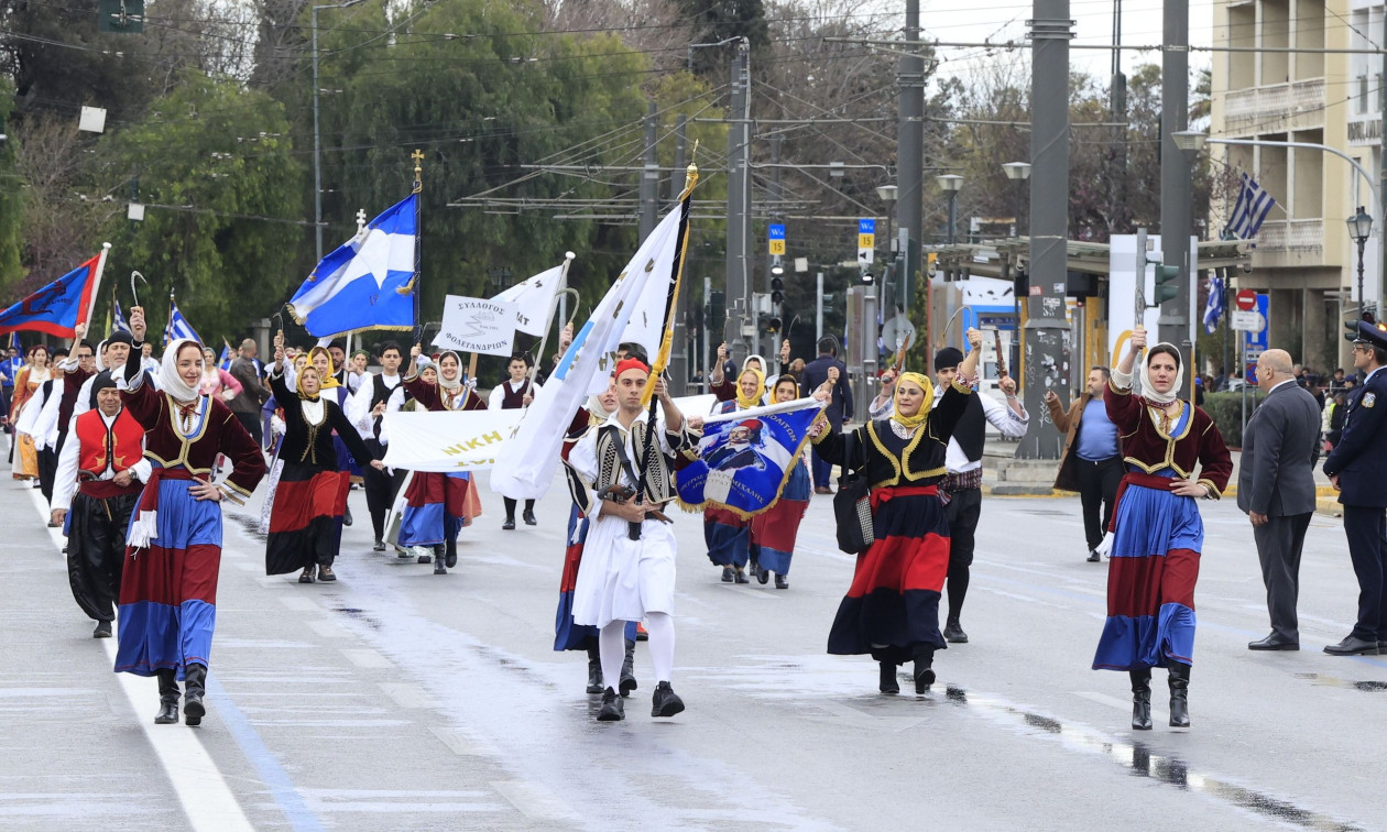 Κακοκαιρία «φρενάρει» την 25η Μαρτίου: Ακυρώθηκαν οι παρελάσεις σε Ηράκλειο, Ρέθυμνο και Χανιά