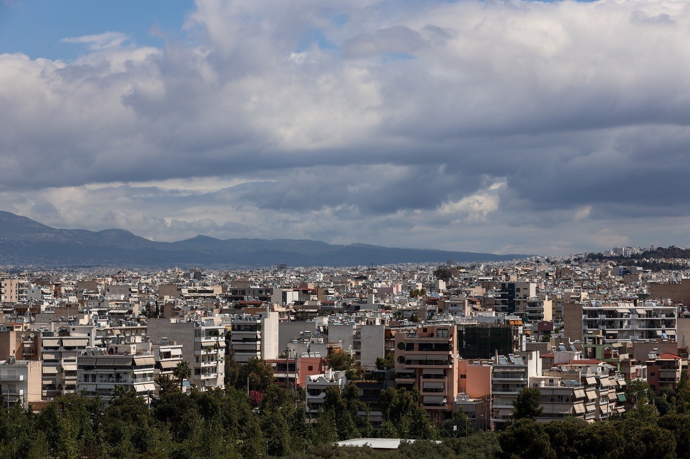 Παράκαμψη του ΣτΕ στην καρδιά της Κηφισιάς: Καταγγελίες για παράνομες σοφίτες υπό την προστασία της… σιωπής των αρχών