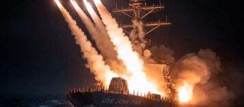 ΒΙΝΤΕΟ ΑΠΟ ΤΟ «USS JOHN FINN» ΔΕΙΧΝΕΙ ΕΚΤΟΞΕΥΣΗ ΠΥΡΑΥΛΩΝ TOMAHAWK ΠΡΟΣ ΤΟ ΙΡΑΝ