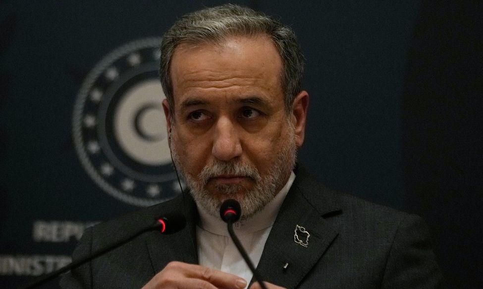 ΑΜΠΑΣ ΑΡΑΓΤΣΙ: ΔΕΝ ΘΑ ΥΠΑΡΞΕΙ Η ΠΑΡΑΜΙΚΡΗ ΑΥΤΟΣΥΓΚΡΑΤΗΣΗ, ΕΦΟΣΟΝ ΟΙ ΥΠΟΔΟΜΕΣ ΜΑΣ ΧΤΥΠΗΘΟΥΝ ΕΚ ΝΕΟΥ