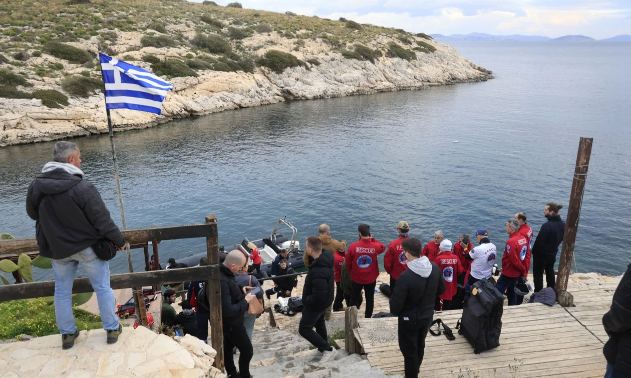 Αγνοείται δύτης στα λιμανάκια της Βουλιαγμένης