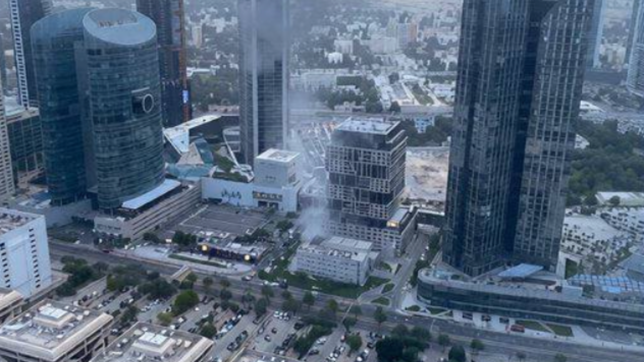 Ιρανική επιδρομή με μη επανδρωμένο αεροσκάφος έπληξε κτίριο στο Διεθνές Χρηματοοικονομικό Κέντρο του Ντουμπάι (DIFC) νωρίτερα σήμερα.