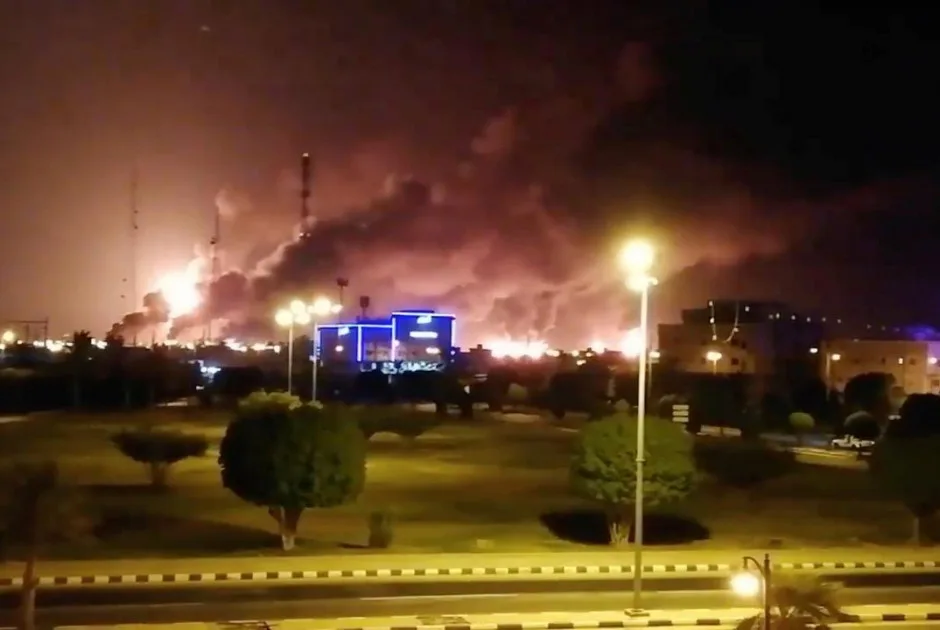 Ιρανικό drone πλήττει εγκαταστάσεις της Saudi Aramco στο Ρας Τανούρα
