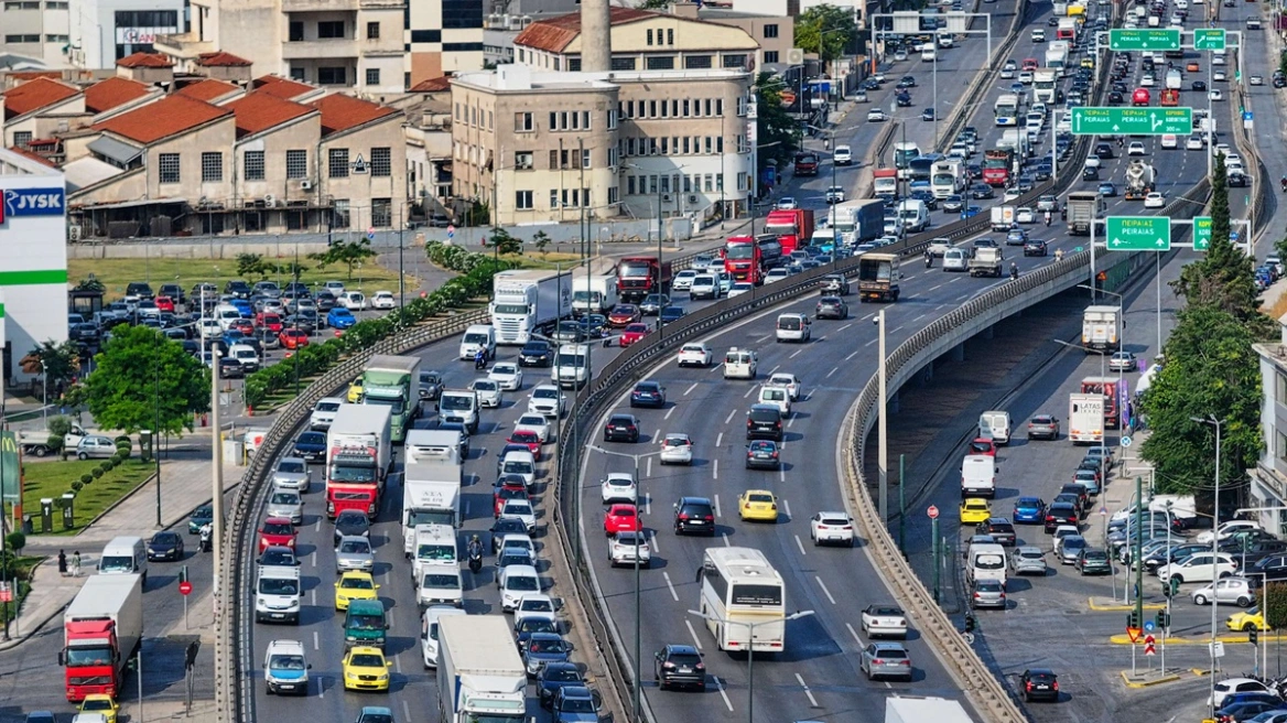 Χάος στους δρόμους της Αθήνας: «Φρακαρισμένος» ο Κηφισός – Μεγάλες καθυστερήσεις σε Συγγρού και Κηφισίας