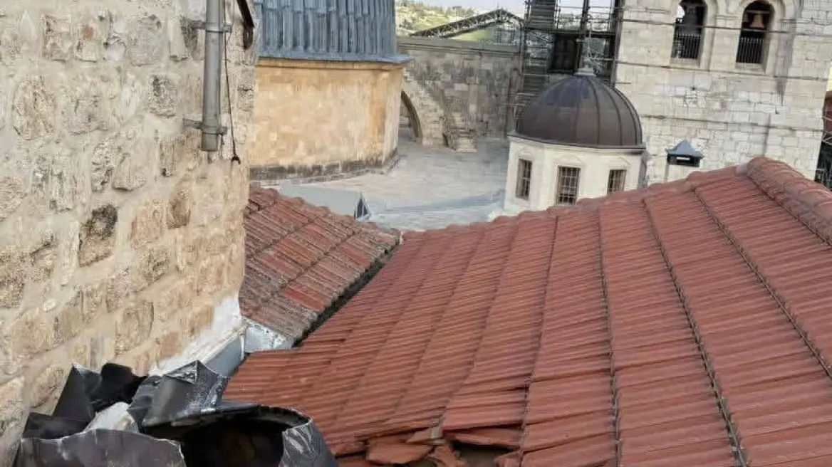 Ιεροσόλυμα σε επιφυλακή: Κλειστοί οι ιερότεροι χώροι – Θραύσμα πυραύλου δίπλα στον Πανάγιο Τάφο