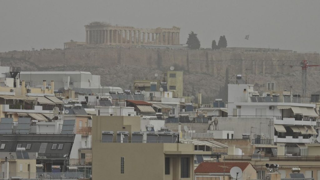 Αφρικανική σκόνη «εισβάλλει» στην Ελλάδα – Πότε έρχεται και πόσο θα διαρκέσει