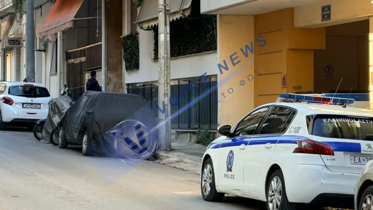 Θρίλερ στον Νέο Κόσμο: Ταμπουρώθηκε με καραμπίνα μετά την επίθεση στη μητέρα του – Πώς τον συνέλαβε η Αστυνομία