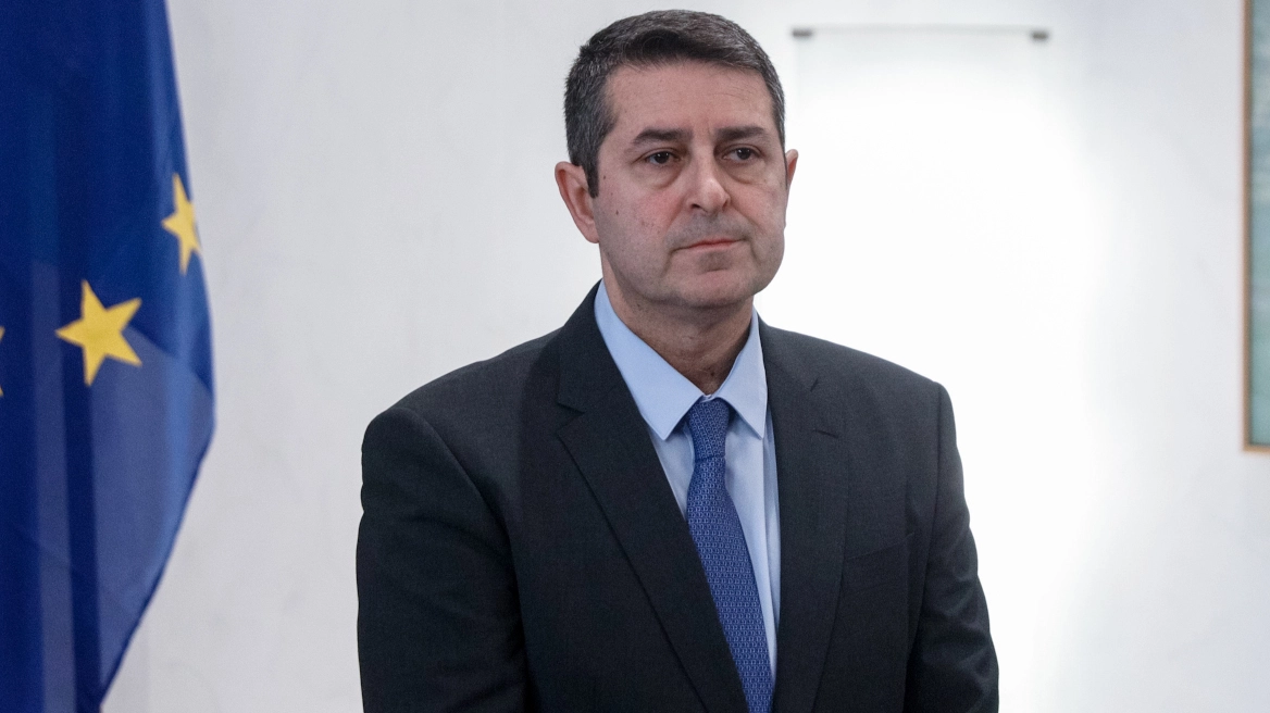 ΕΚΤΑΚΤΩΣ ΣΤΟ ΝΟΣΟΚΟΜΕΙΟ Ο ΥΦΥΠΟΥΡΓΟΣ ΕΠΙΚΡΑΤΕΙΑΣ ΜΕΤΑ ΑΠΟ ΛΙΠΟΘΥΜΙΑ