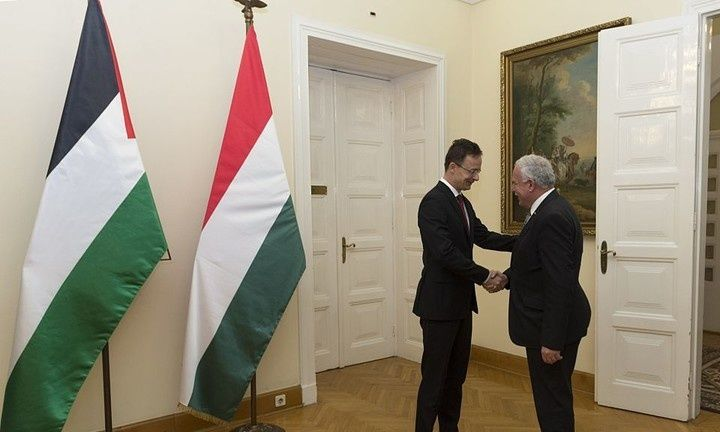 Ισραήλ: Αστυνομικοί κατάσχεσαν τη σημαία της Ουγγαρίας επειδή τη θεώρησαν… παλαιστινιακή