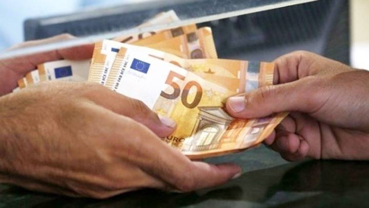 Δεν μπήκε το Δώρο Πάσχα; Δείτε πώς θα οδηγήσετε τον εργοδότη σας στο αυτόφωρο!