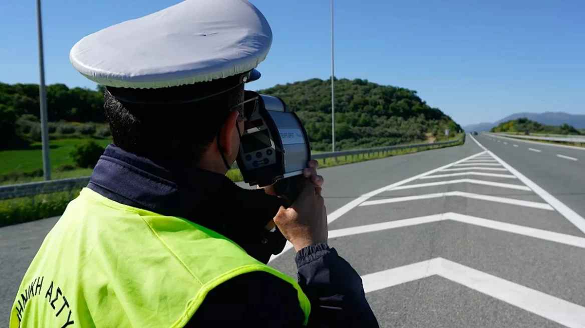 Ετρεχε με 170 χλμ/ώρα και νόμιζε ότι είναι σε πίστα – χειροπέδες σε 23χρονο