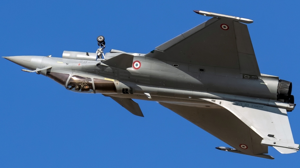 Ματαιώνεται η πώληση των γαλλικών Rafale στην Ινδία; Η Ρωσία καραδοκεί