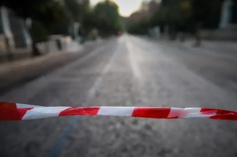 Σοβαρή αναστάτωση στην Κυψέλη – Διαρροή υγρού τσιμέντου προκάλεσε κυκλοφοριακό χάος
