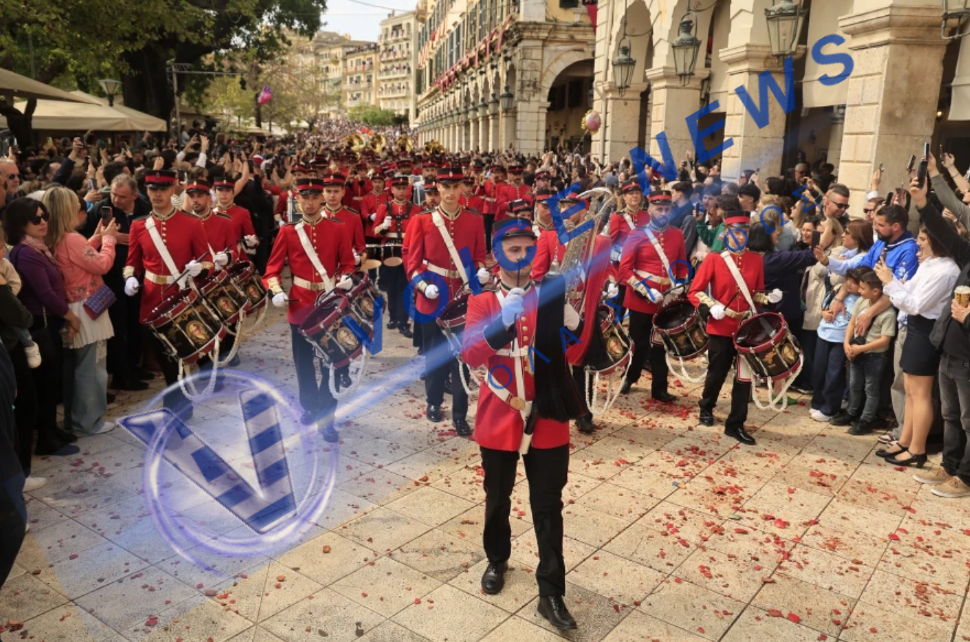 ΠΡΩΤΗ ΑΝΑΣΤΑΣΗ: Ο «πόλεμος» των κανατιών στην Κέρκυρα – Γιατί το νησί «τρέμει» κάθε Μεγάλο Σάββατο;