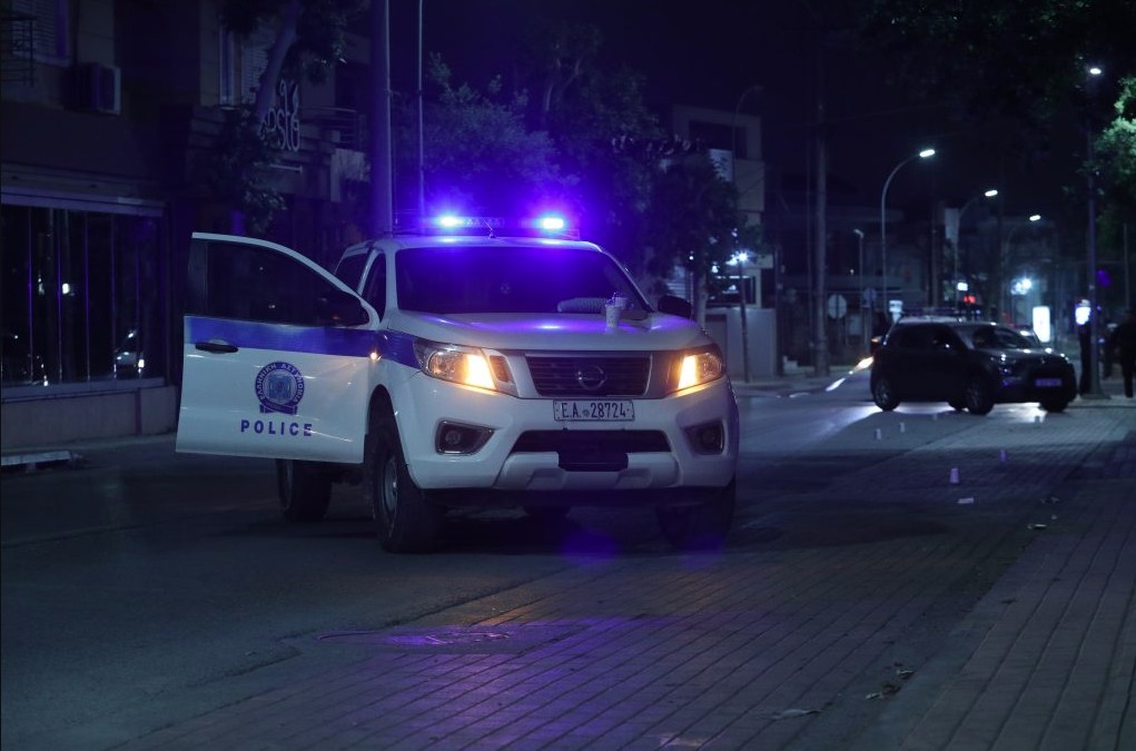 Άγριο «ξύλο» ανηλίκων στο Περιστέρι: Δέκα άτομα μετέτρεψαν τον δρόμο σε αρένα – Δύο 15χρονοι τραυματίες