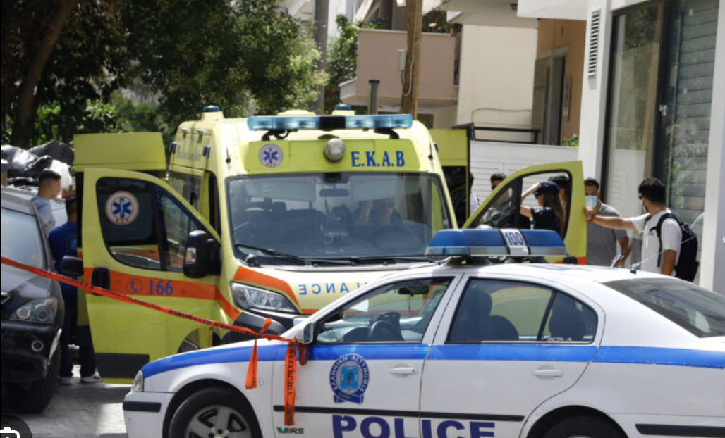 Άγιο είχαν οι περαστικοί στη Χαλκίδα: Δευτερόλεπτα πριν την τραγωδία – Το παλιό σπίτι που έγινε «τάφος» από συντρίμμια!