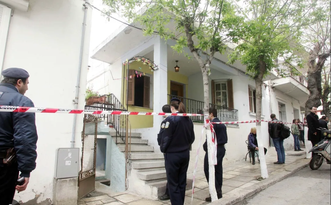 Σέρρες: Το σπίτι του τρόμου – 60 μαχαιριές, μια διαλυμένη ψυχοσύνθεση και η δικαιοσύνη που «αγνοείται» για 11 χρόνια