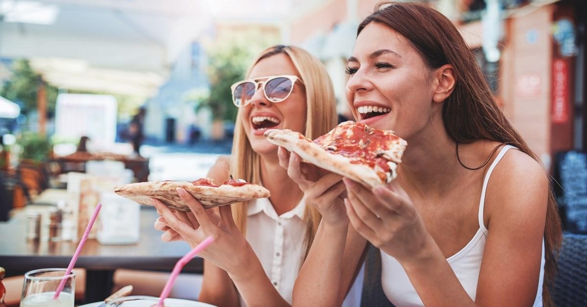Γιατί οι νέοι προτιμούν το fast food αντί της παραδοσιακής ελληνικής κουζίνας;