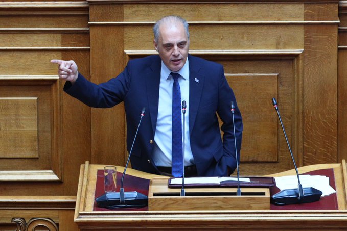 ΔΕΙΤΕ ΖΩΝΤΑΝΑ ΑΥΡΙΟ! Ο ΠΡΟΕΔΡΟΣ ΤΗΣ ΕΛΛΗΝΙΚΗΣ ΛΥΣΗΣ ΣΤΗΝ ΒΟΥΛΗ – ΣΥΝΤΟΝΙΖΟΜΑΣΤΕ ΟΛΟΙ!