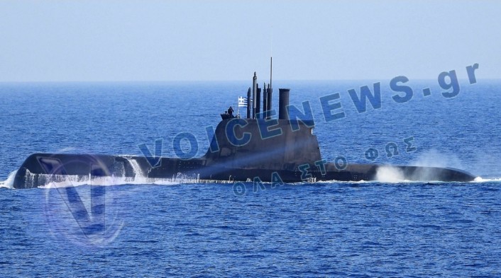 Συναγερμός στο Αιγαίο: Υποβρύχιο του Πολεμικού Ναυτικού «πιάστηκε» σε δίχτυα τράτας