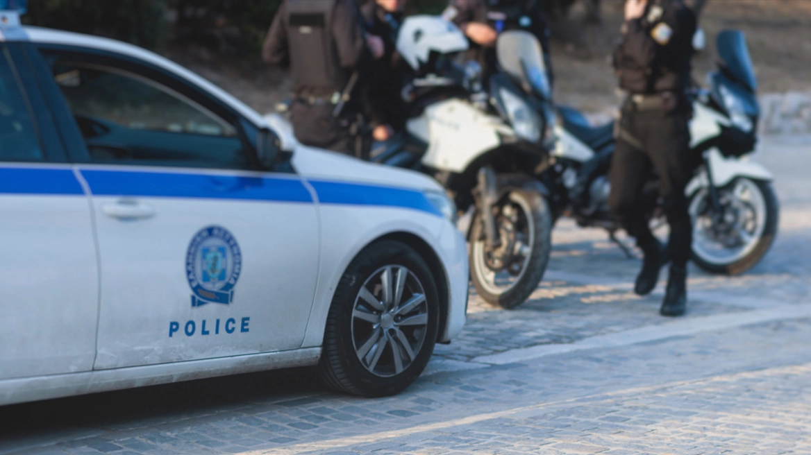 Άνοιξε η γη στο κέντρο της Αθήνας – Πού έχει διακοπεί η κυκλοφορία τώρα!