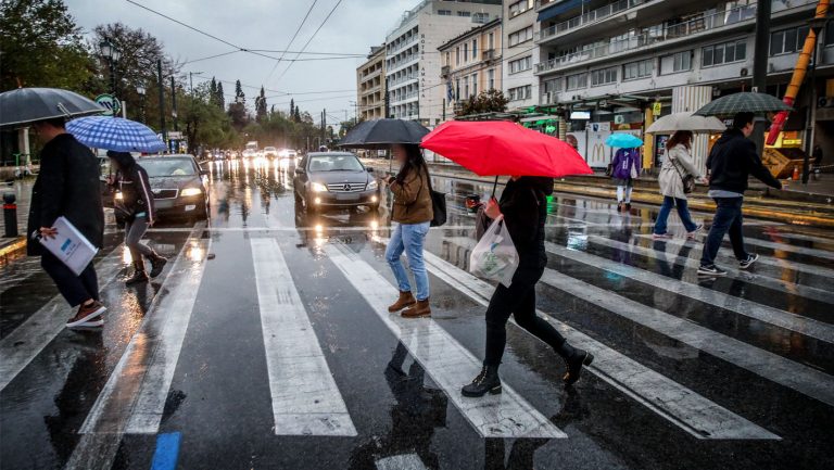 Τέλος στο «καλοκαιρινό» διάλειμμα: Έρχονται βροχές και πτώση της θερμοκρασίας