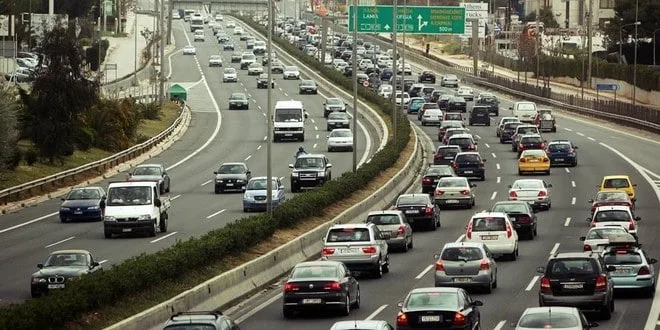Κυκλοφοριακό έμφραγμα στην Αττική: Πού έχει σημειωθεί τροχαίο και ποιοι άξονες έχουν «νεκρώσει»!