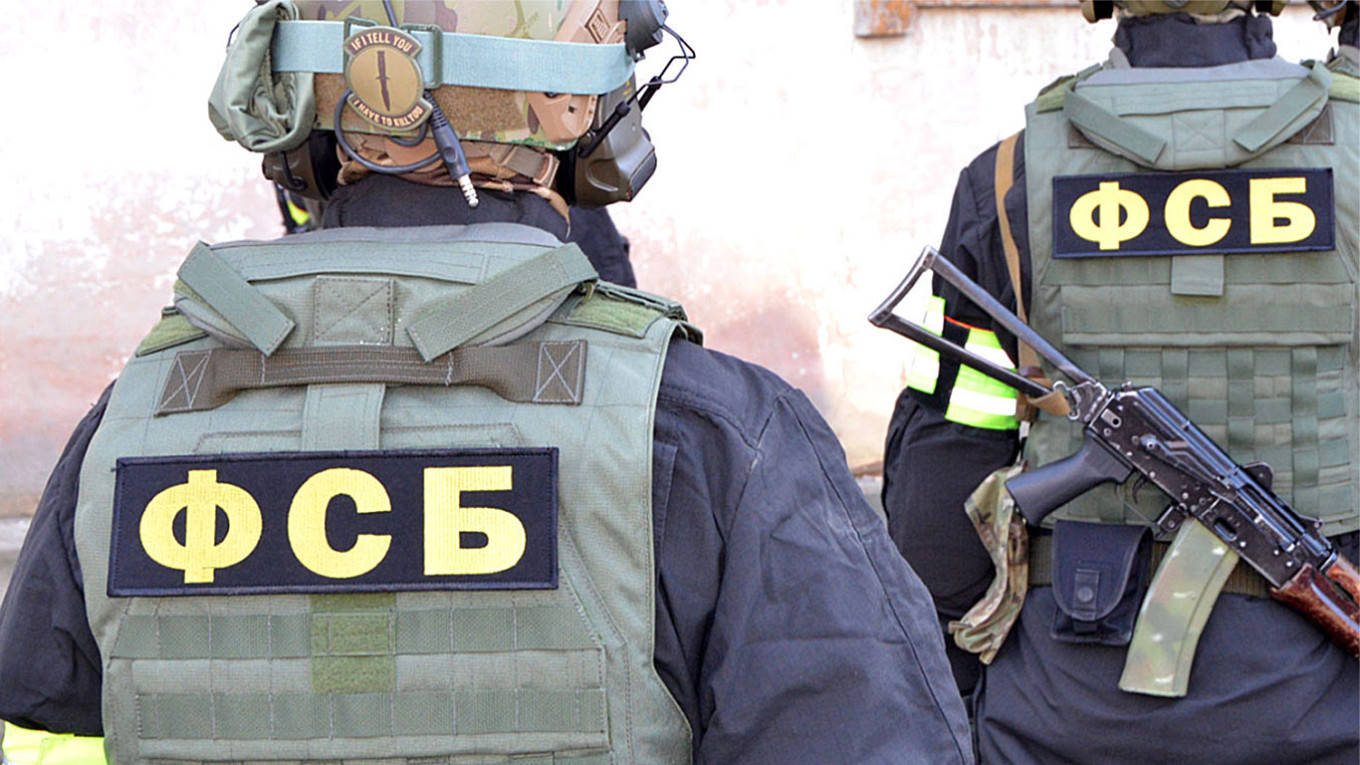 Σύλληψη στην Αγία Πετρούπολη για χρηματοδότηση «εξτρεμιστικής» αμερικανικής ΜΚΟ