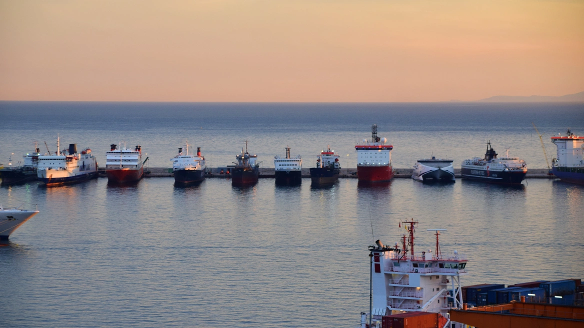 Εργατικό ατύχημα στη Δραπετσώνα: Τραυματισμός 37χρονου σε ταχύπλοο πλοίο
